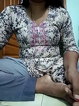 Snapshot of Rina-2 chatting on September 23, 1:47 pm Rina-2 online show from September 23, 1:47 pm