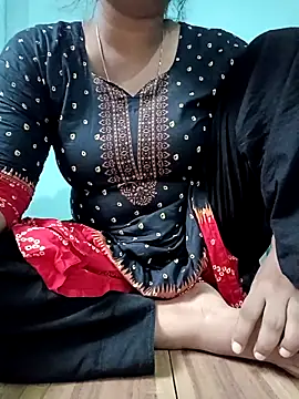 Snapshot of Rina-2 chatting on November 1, 6:37 am Rina-2 online show from November 1, 6:37 am