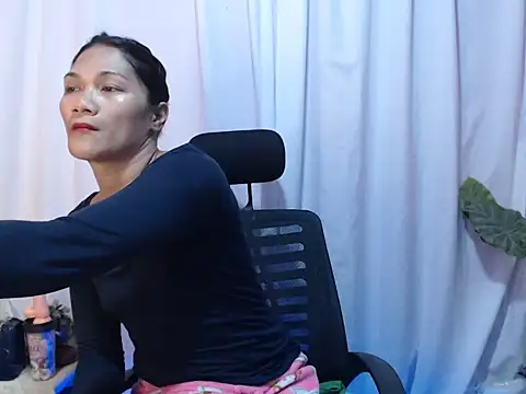 hot gold69 online show from May 25, 12:11 pm
