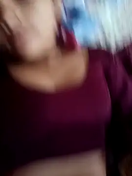 Snapshot of Hitsda chatting on September 18, 3:19 am Hitsda online show from September 18, 3:19 am