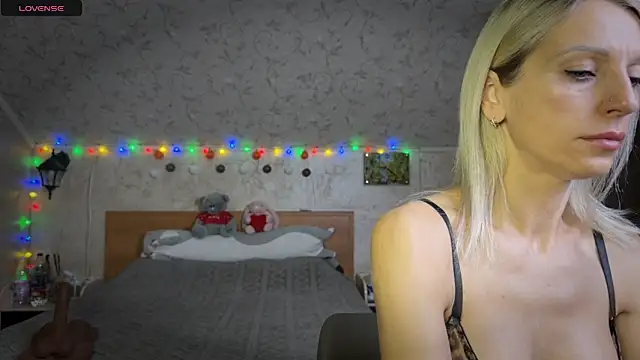 CleoSecret online show from December 17, 4:18 am