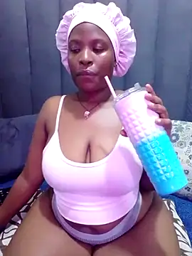 MrsMxx25 online show from October 16, 11:28 pm