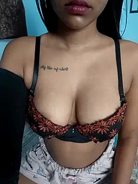 Snapshot of Ema-01 chatting on November 20, 7:19 am Ema-01 online show from November 20, 7:19 am