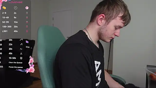 Snapshot of Richard_Dullas chatting on March 16, 6:28 am Richard Dullas online show from March 16, 6:28 am