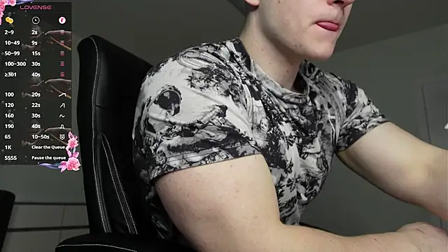 Snapshot of Richard_Dullas chatting on April 1, 4:26 pm Richard Dullas online show from April 1, 4:26 pm