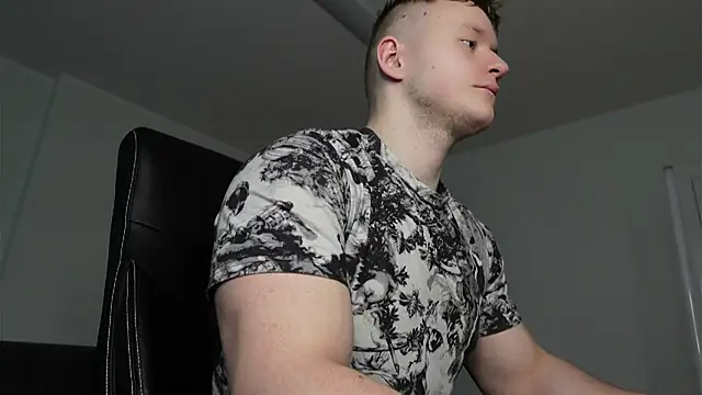 Snapshot of Richard_Dullas chatting on April 7, 3:56 pm Richard Dullas online show from April 7, 3:56 pm