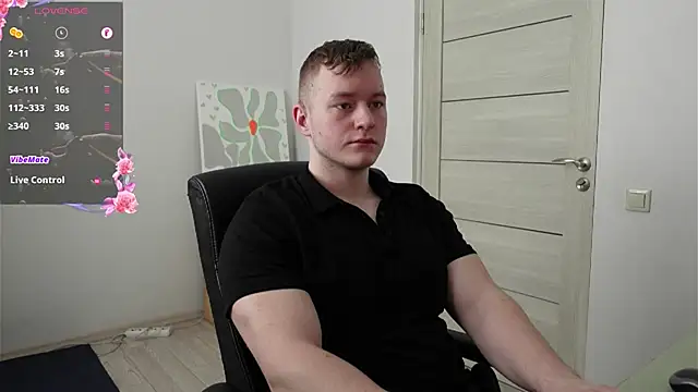 Snapshot of Richard_Dullas chatting on April 16, 5:41 am Richard Dullas online show from April 16, 5:41 am