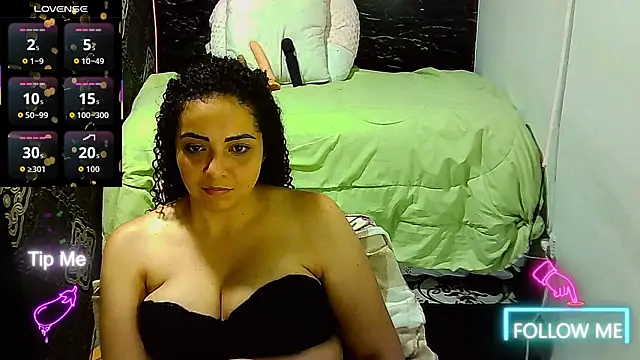  naughty milf online show from March 30, 12:44 am