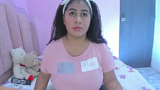 Snapshot of AndreaSweet2 chatting on September 15, 8:31 pm AndreaSweet2 online show from September 15, 8:31 pm
