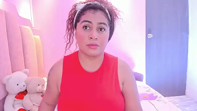 Snapshot of AndreaSweet2 chatting on October 1, 7:53 pm AndreaSweet2 online show from October 1, 7:53 pm