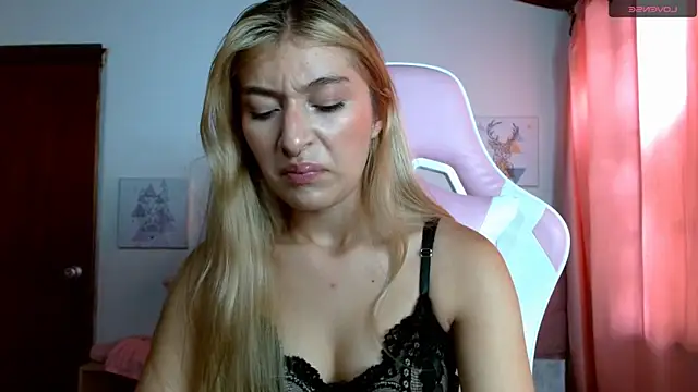 SophiaaLee online show from October 12, 4:06 pm