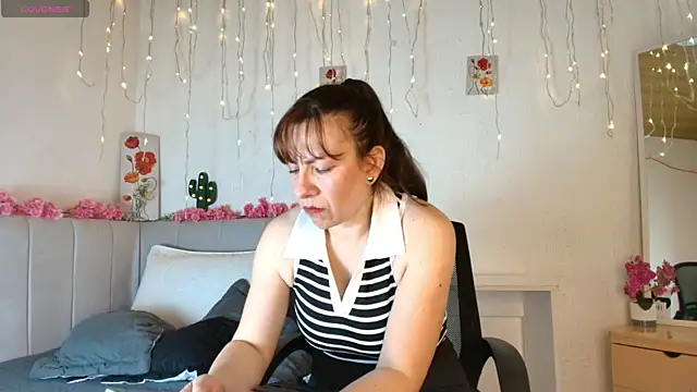 AmaraMoon  online show from September 11, 8:09 pm