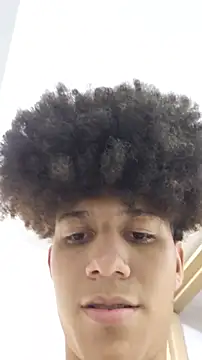 Snapshot of Afro_god_ chatting on June 21, 4:15 am Afro god online show from June 21, 4:15 am