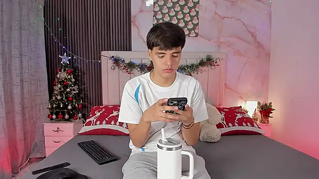 sweet petter online show from December 18, 1:06 pm