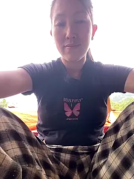 Huong-Ly online show from September 24, 7:44 am
