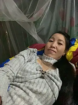 Huong-Ly online show from November 3, 2:35 am