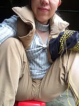 Huong-Ly online show from November 20, 1:28 am