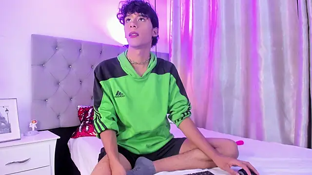 d3rke 666 online show from September 17, 5:20 am