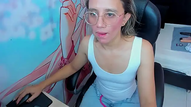 StarletTays online show from September 19, 4:03 am