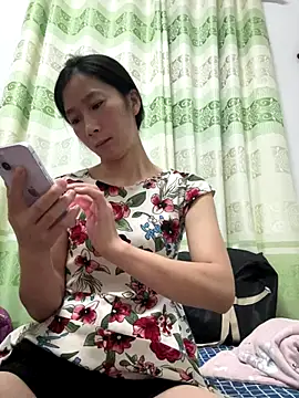 crhong666 online show from September 10, 8:53 pm