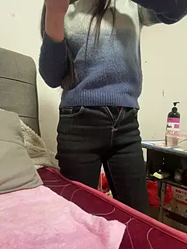 crhong666 online show from February 4, 12:38 am