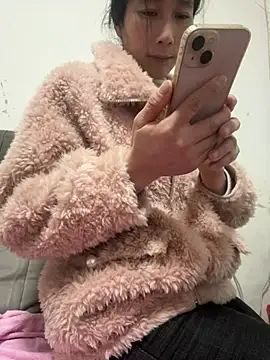 crhong666 online show from March 1, 1:07 am