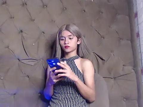 Snapshot of _lexa_ chatting on September 21, 9:44 am  lexa  online show from September 21, 9:44 am