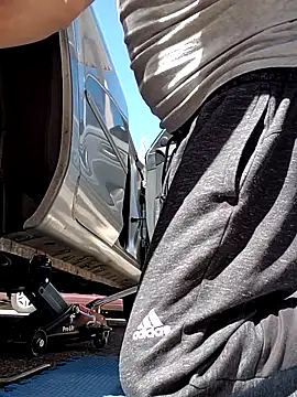 pareja-40-20 online show from April 3, 7:56 pm