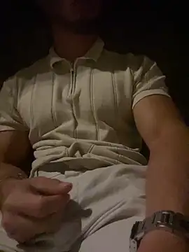 Snapshot of lewis91 chatting on May 23, 1:22 am lewis91 online show from May 23, 1:22 am