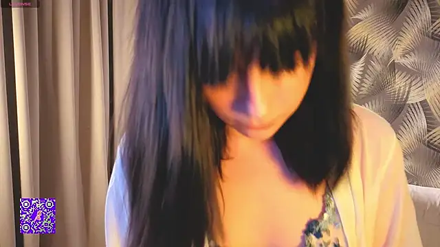 Honeey Beee online show from September 14, 7:02 pm