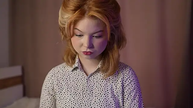 Stella Vanila online show from September 20, 7:42 am