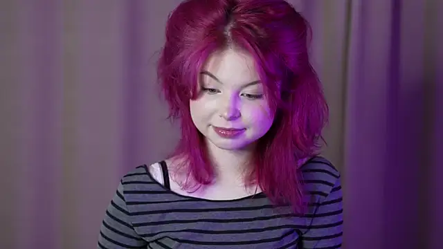 Stella Vanila online show from October 18, 1:30 am