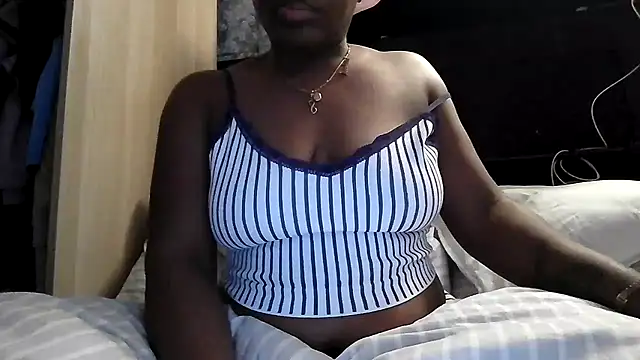 Curvy AfricanQuinn online show from February 16, 9:33 pm