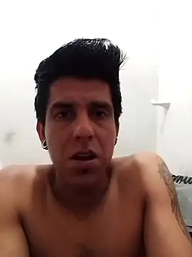 TragicAirplane168 online show from November 2, 9:00 am