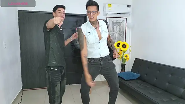 Playhardsex  online show from April 14, 11:11 pm