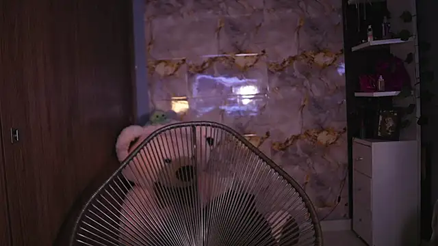 hannachris- online show from January 7, 11:07 pm