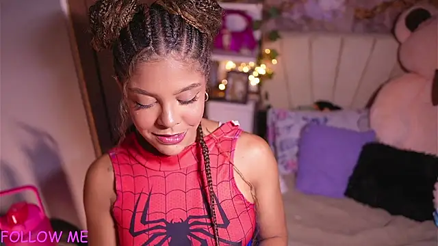 hannachris- online show from April 12, 2:27 am