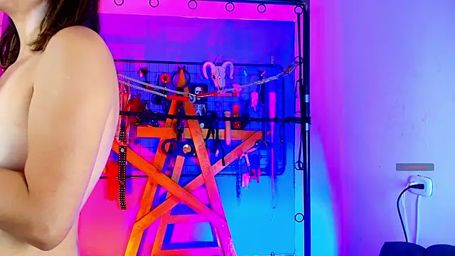 Misstresss aurora bdsm online show from November 11, 3:12 pm