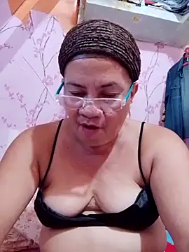 vickyhot1966 online show from March 5, 8:21 am