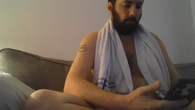 Snapshot of Big_Bi_Cub chatting on September 9, 2:49 pm Big Bi Cub online show from September 9, 2:49 pm