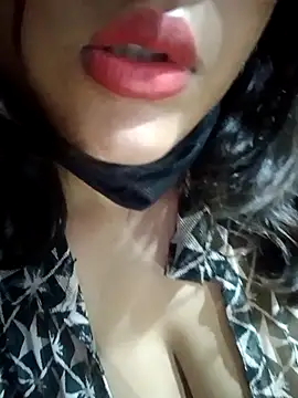 Snapshot of Hott_Muskan chatting on May 4, 6:59 pm Hott Muskan online show from May 4, 6:59 pm