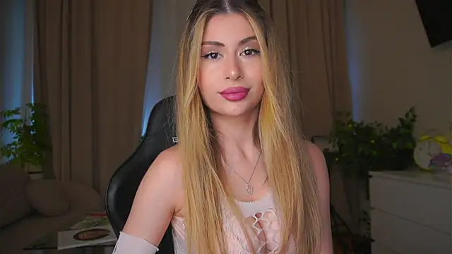 GeorginaHarn online show from May 22, 8:10 am