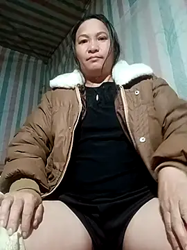 Snapshot of Love-Mama33 chatting on January 31, 11:25 pm Love-Mama33 online show from January 31, 11:25 pm