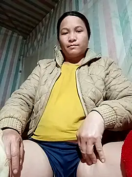 Snapshot of Love-Mama33 chatting on February 10, 9:08 pm Love-Mama33 online show from February 10, 9:08 pm