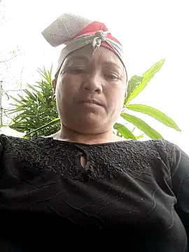 Snapshot of Love-Mama33 chatting on March 21, 5:34 am Love-Mama33 online show from March 21, 5:34 am