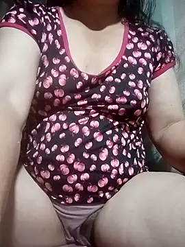 Snapshot of Love-Mama33 chatting on March 26, 10:37 pm Love-Mama33 online show from March 26, 10:37 pm