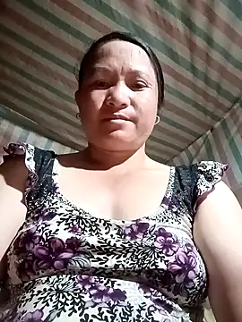 Snapshot of Love-Mama33 chatting on March 31, 1:11 pm Love-Mama33 online show from March 31, 1:11 pm