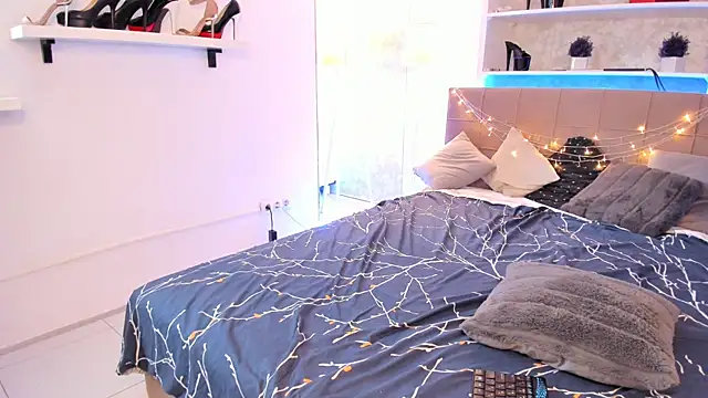 IsabelKiss online show from July 12, 6:26 am