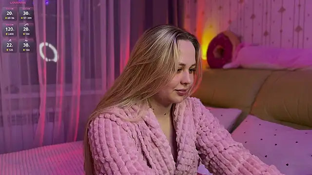 Estella Elwood online show from April 21, 6:34 pm