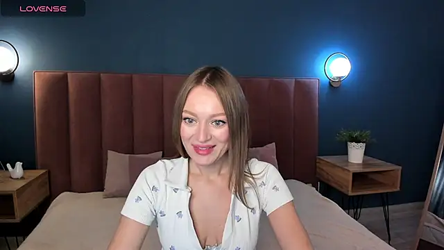 EvelynPoole online show from September 19, 1:29 am